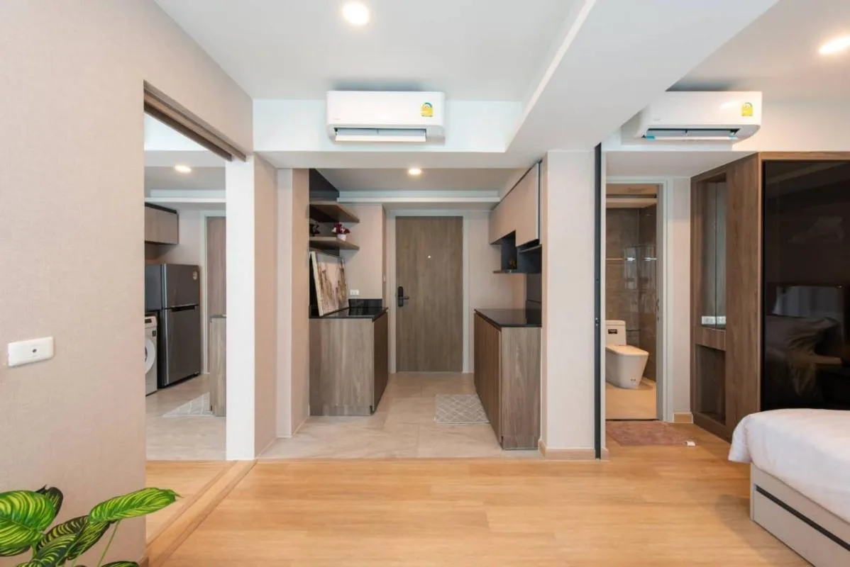 Lloyd Soonvijai-thonglor — photo 7