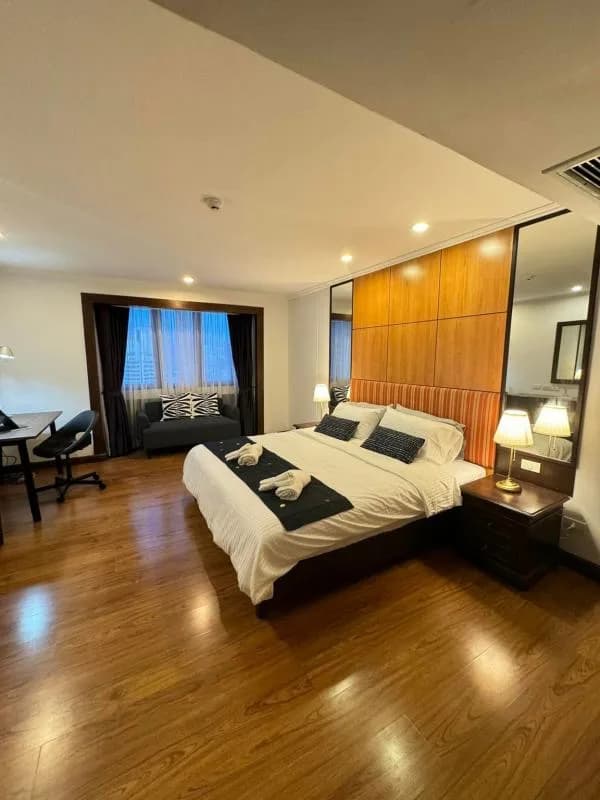 Omni Tower Sukhumvit Nana — photo 3
