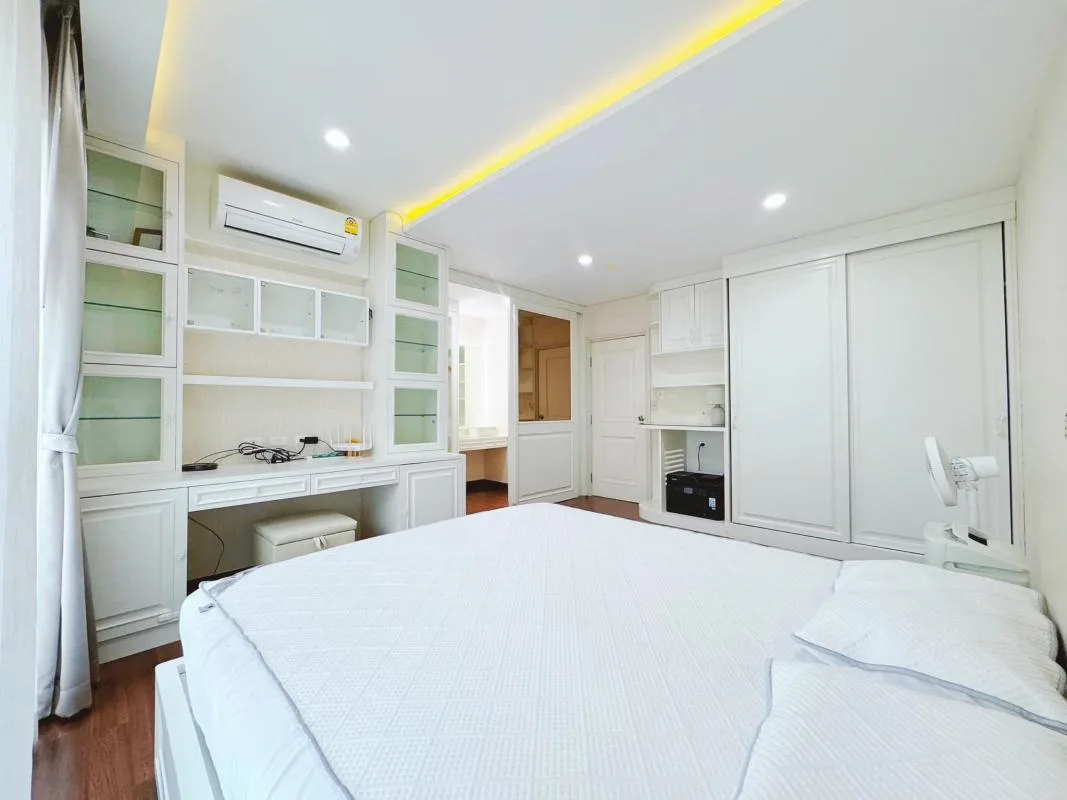 Townhome — photo 16
