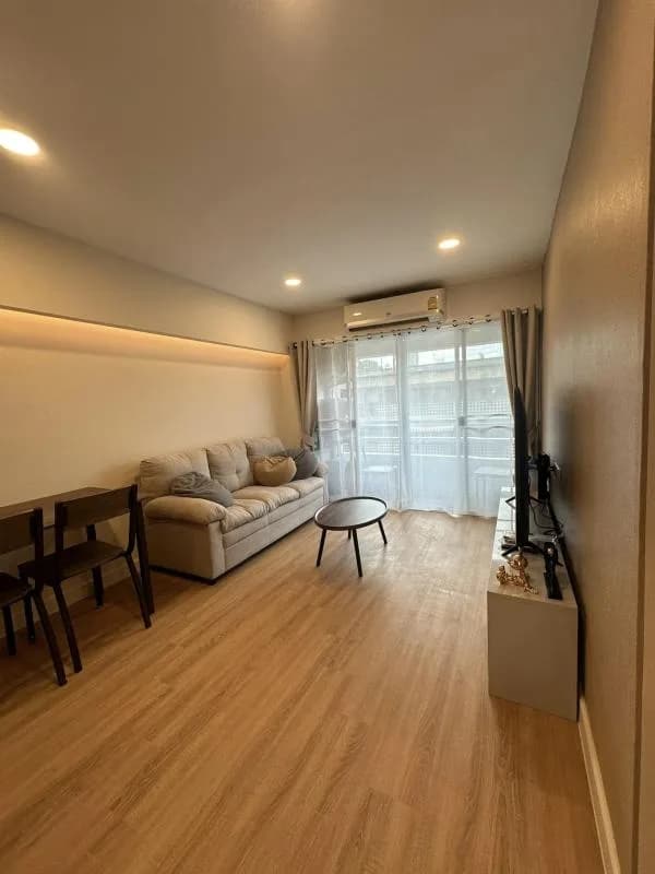 Thonglor Tower — photo 2