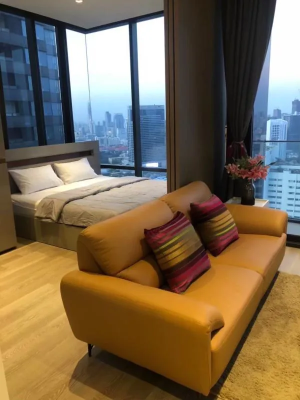 Ashton Silom — photo 1