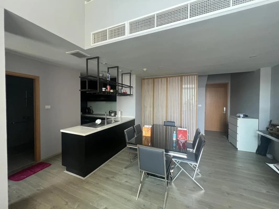 The Empire Place — photo 4