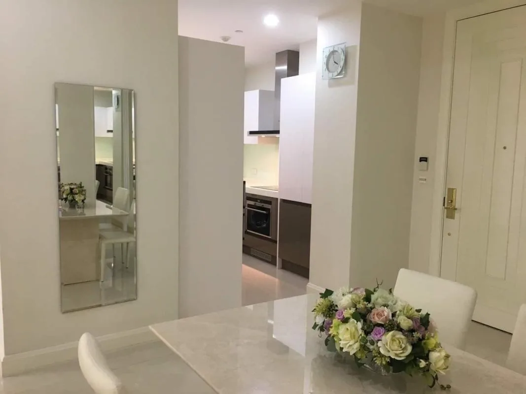 Q Langsuan — photo 2