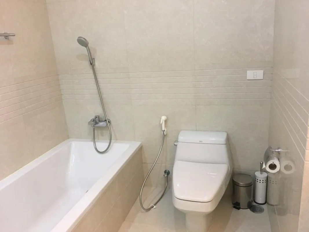 Q Langsuan — photo 10
