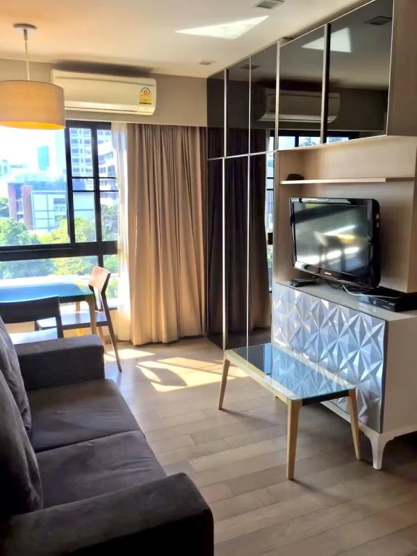 Tidy Thonglor — photo 1