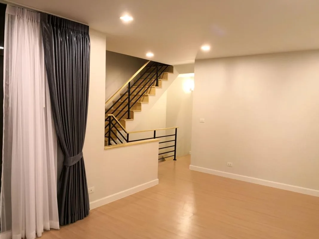 Townhome — photo 11