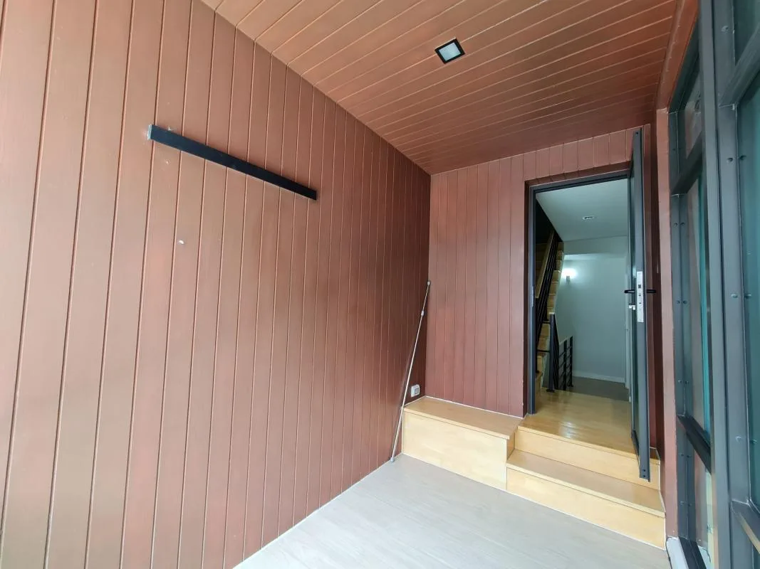Townhome — photo 12