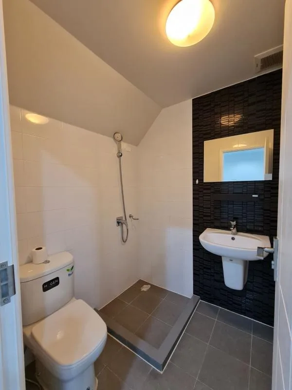 Townhome — photo 17