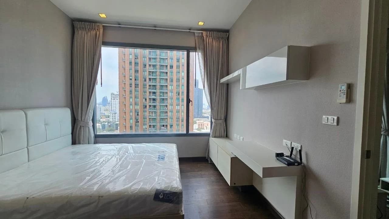 Q Asoke — photo 1
