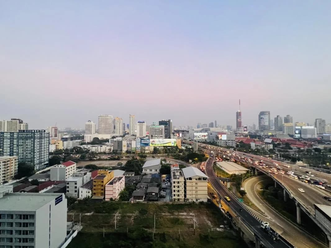 Ideo Rama 9 - Asoke — photo 7