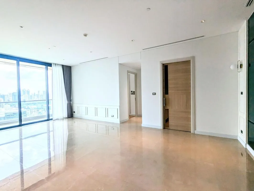 Sindhorn Residence — photo 1