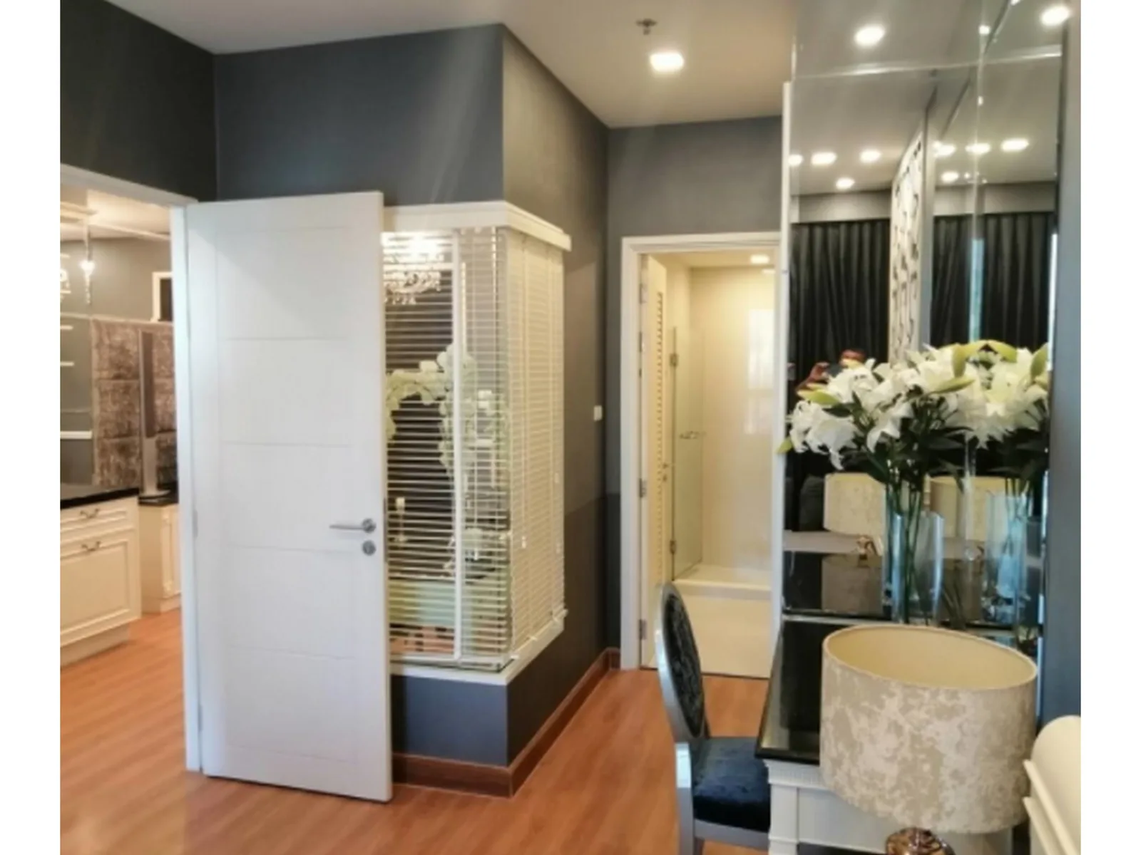 Ivy Sathorn 10 — photo 3
