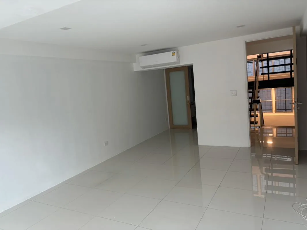 Office 43/6 Soi Suk 11 — photo 10