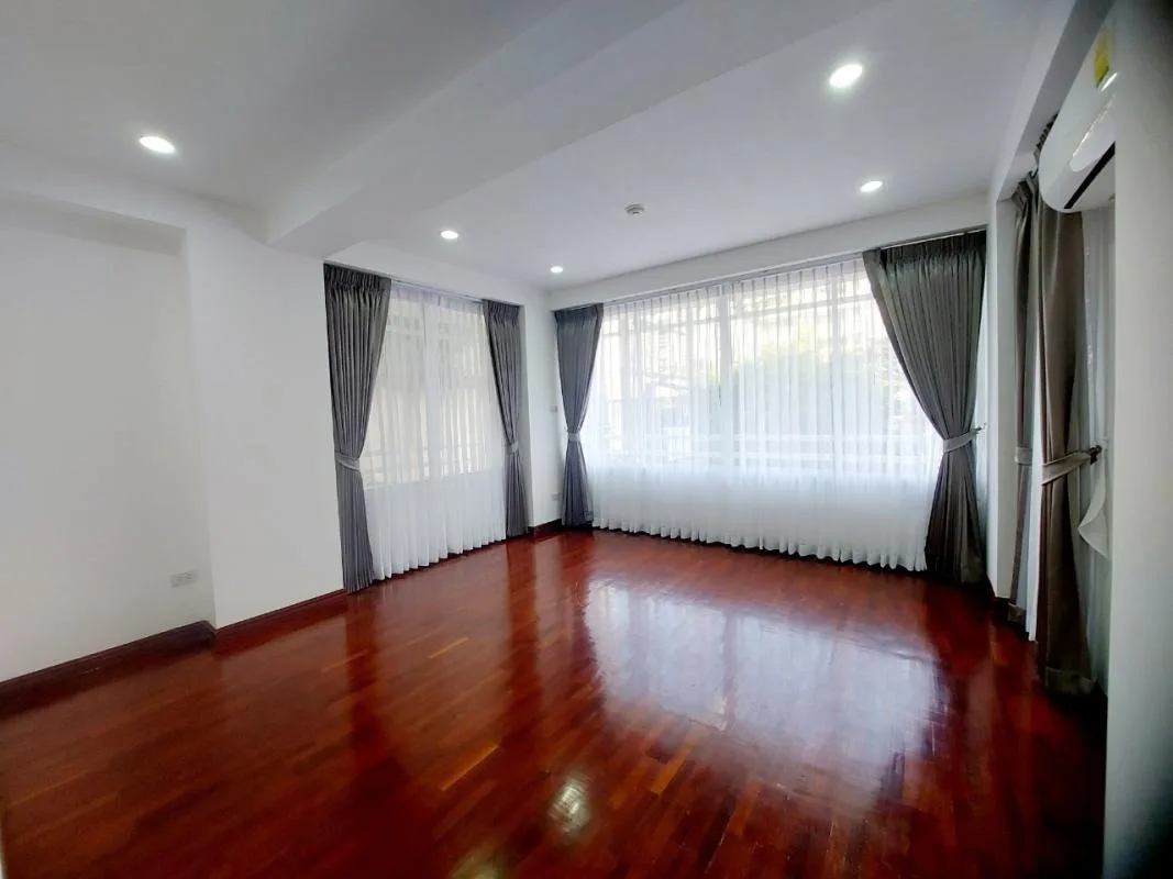 P.r. Home 2 Thonglor Soi 8 — photo 13
