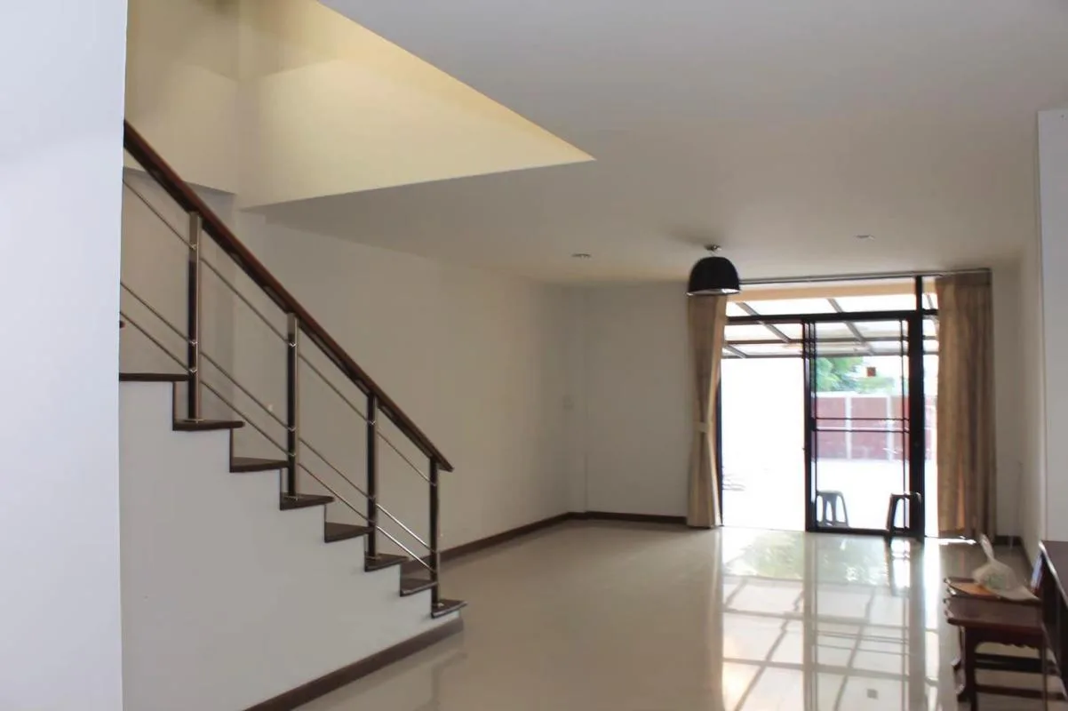 Townhouse Soi Aree Samphan 7 — photo 1