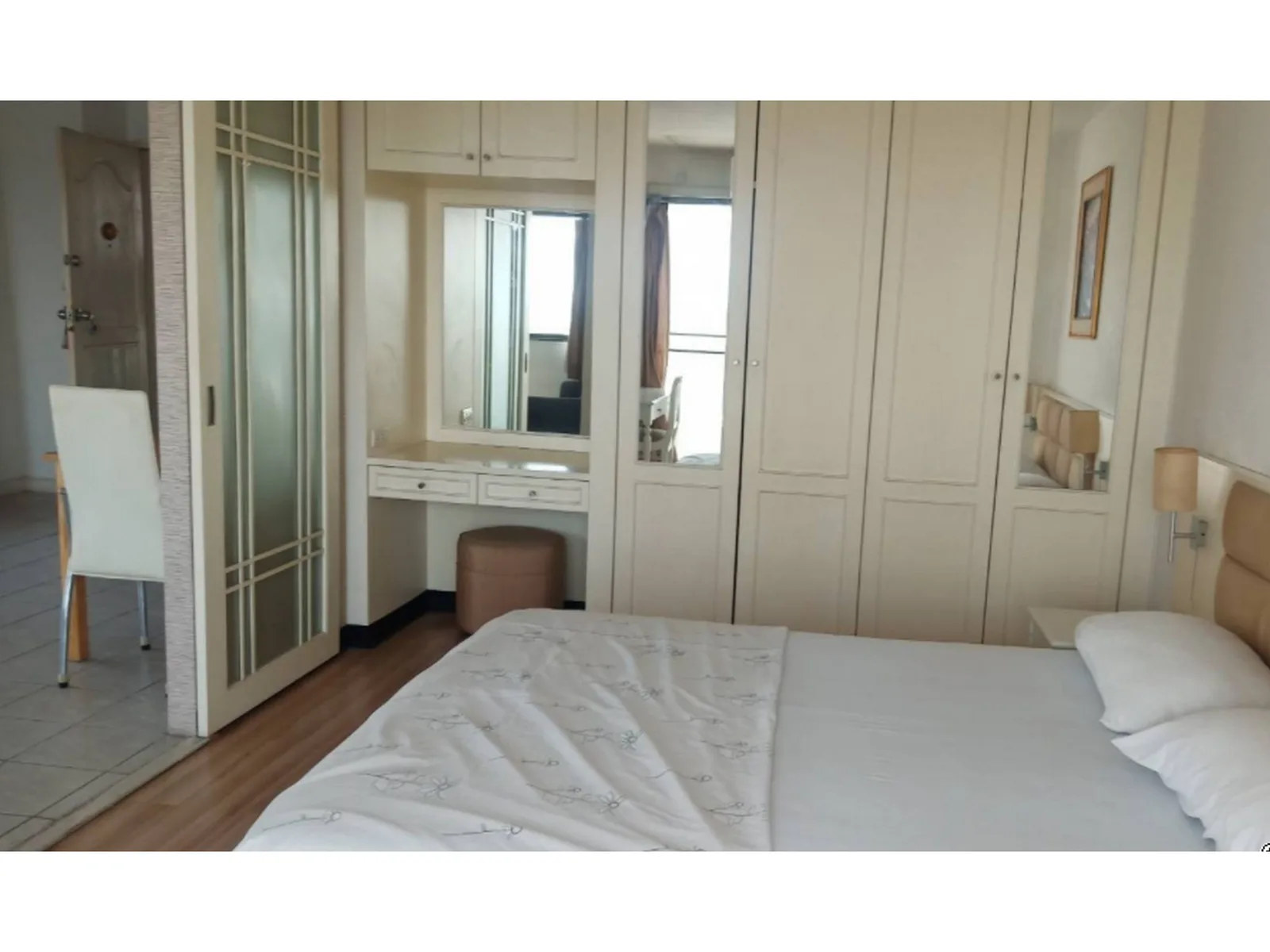 38 Mansion — photo 3
