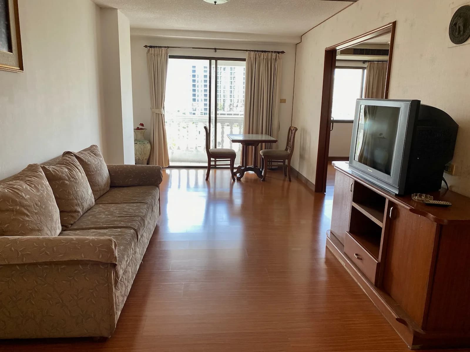 38 Mansion — photo 1