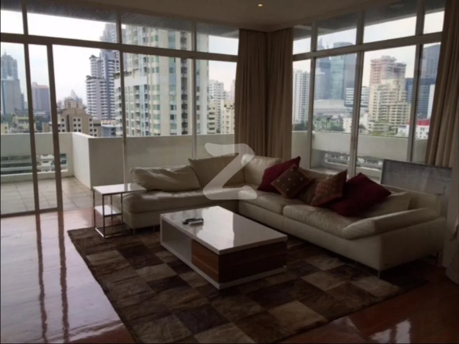 Sukhumvit House — photo 1