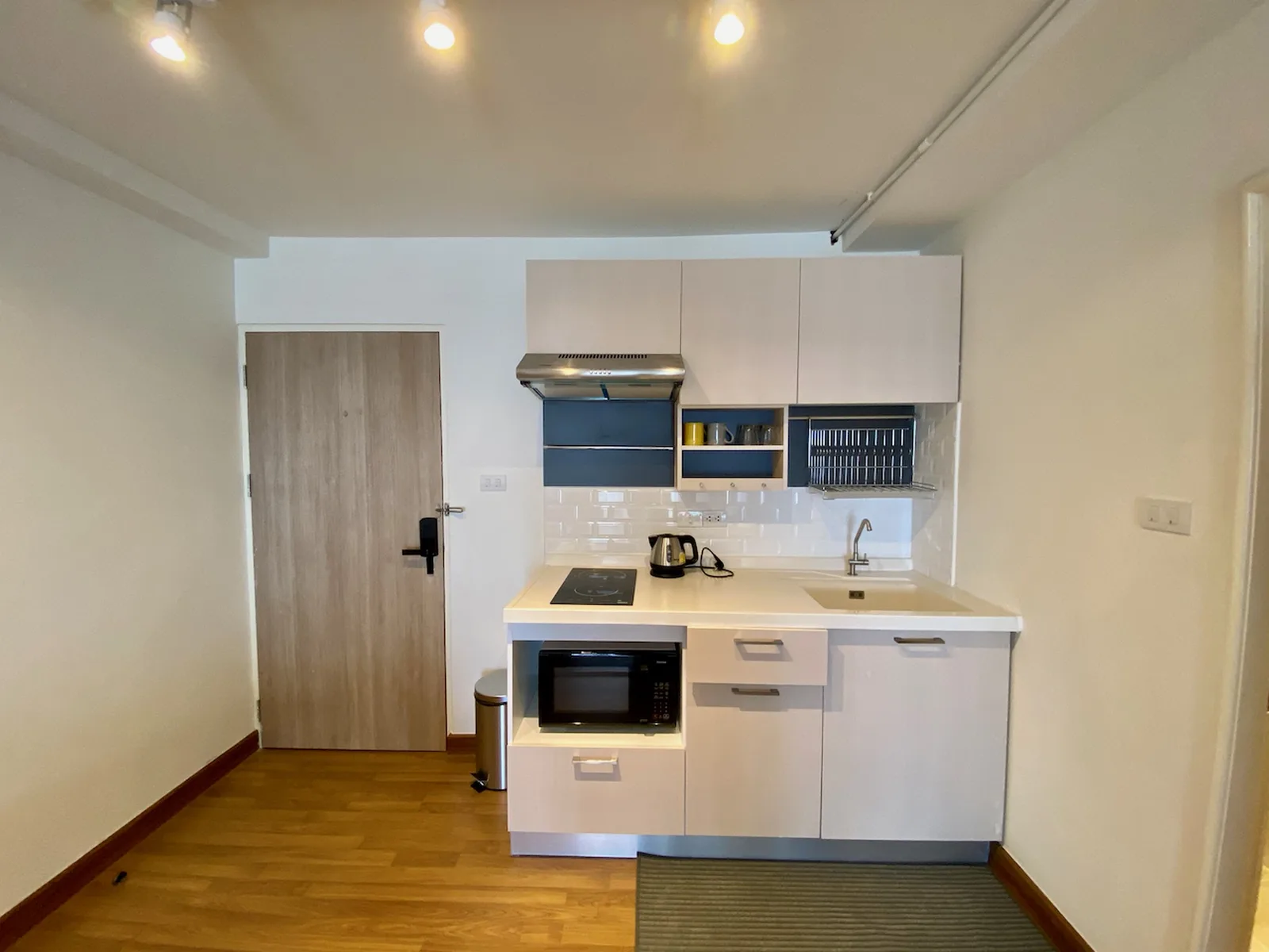 38 Mansion — photo 2