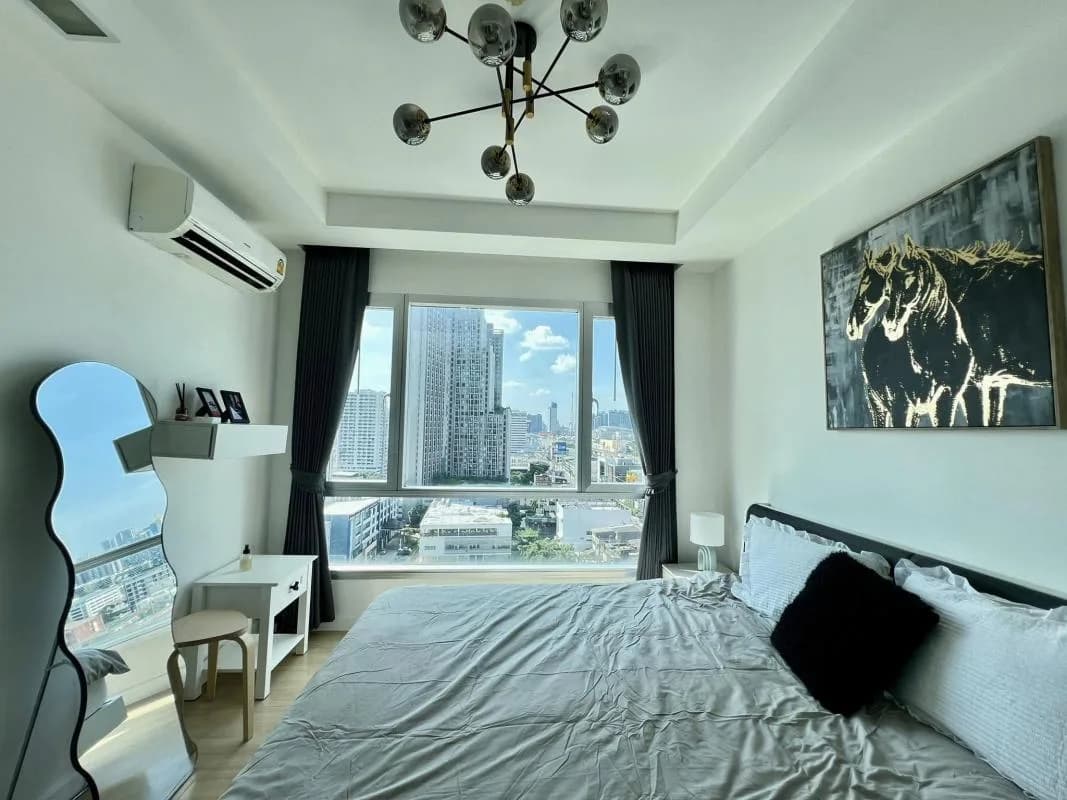 Thru Thonglor — photo 12
