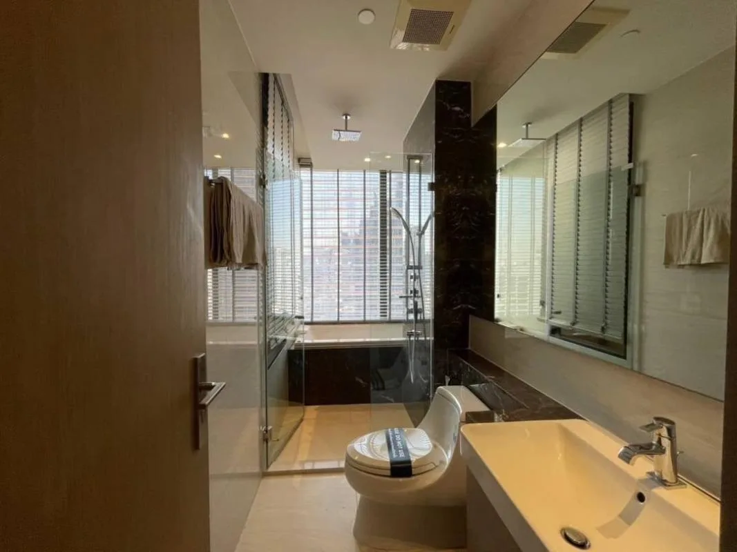 Ashton Silom — photo 13
