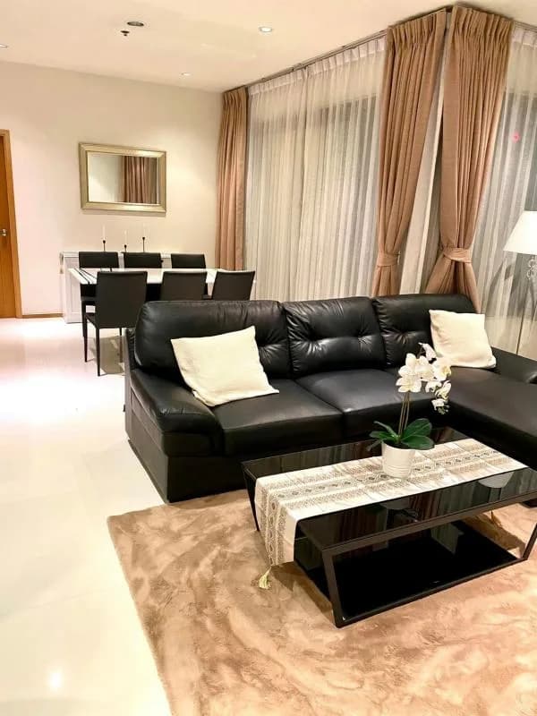 The Emporio Place — photo 1