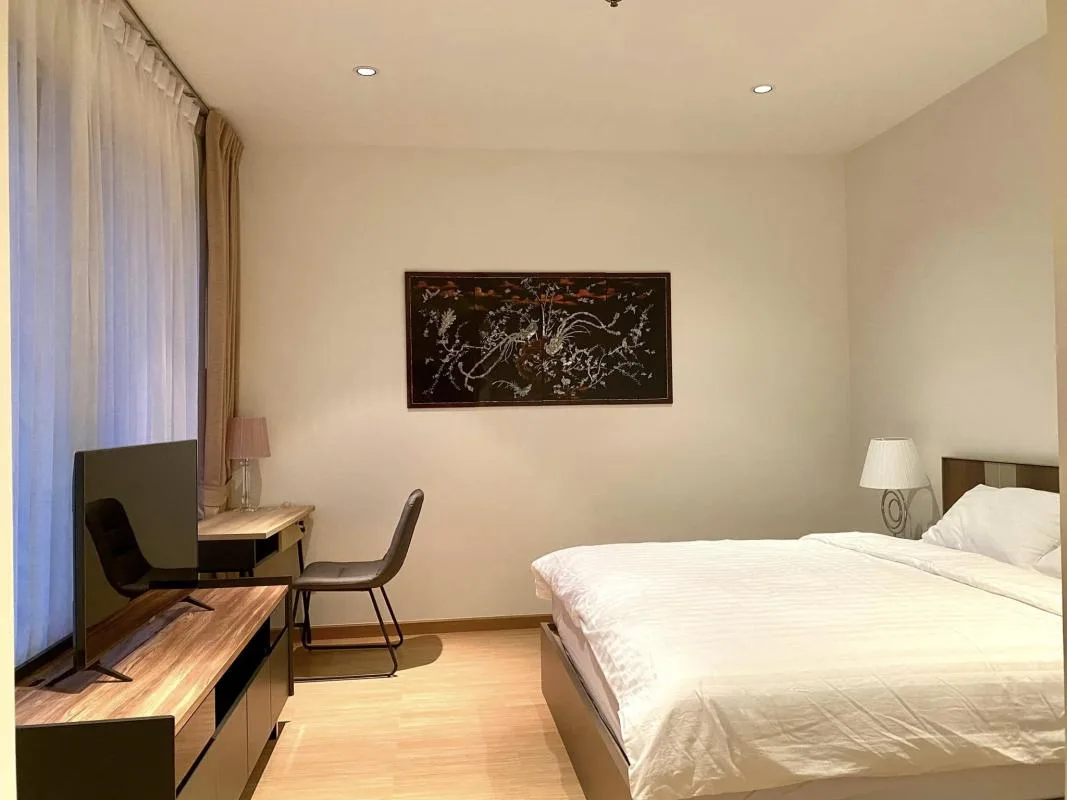 The Emporio Place — photo 9