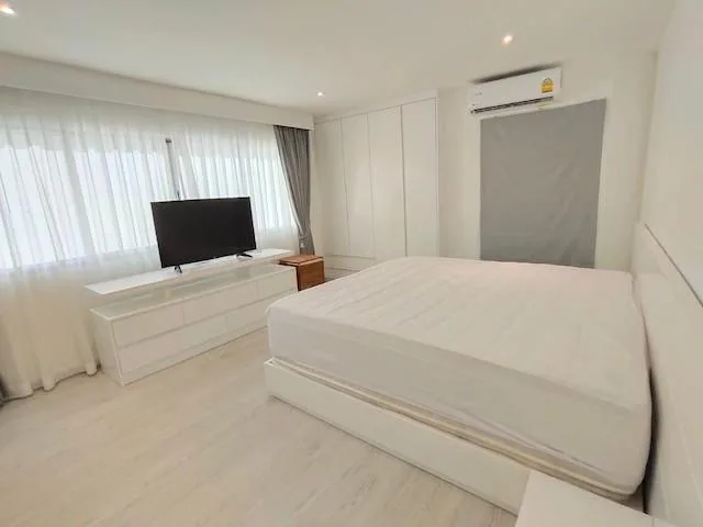 Silom Condominium — photo 8