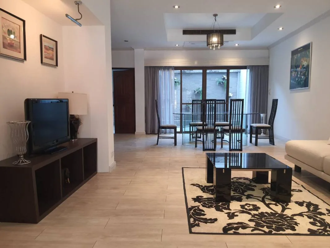 Townhome Rama 4 Rd. — photo 2