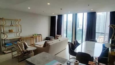 Noble Ploenchit