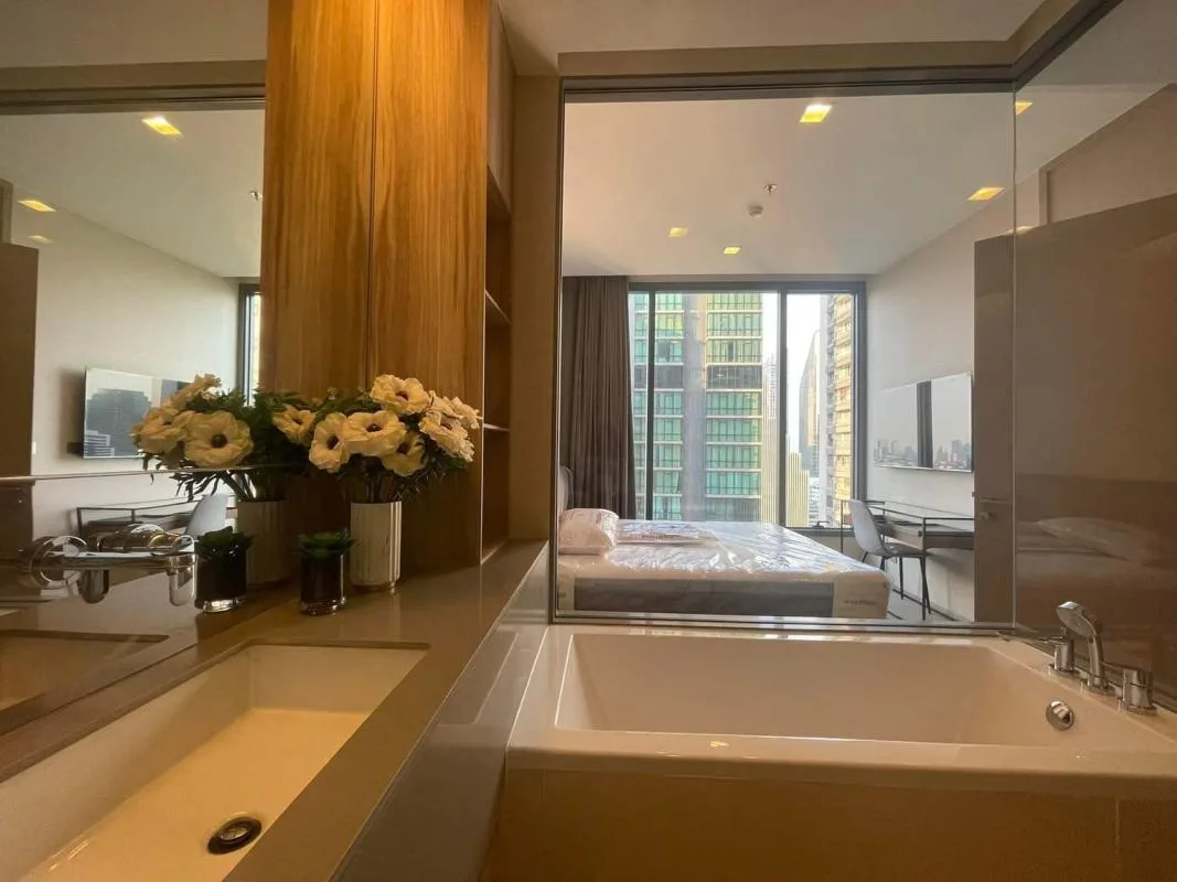 The Esse Asoke — photo 9