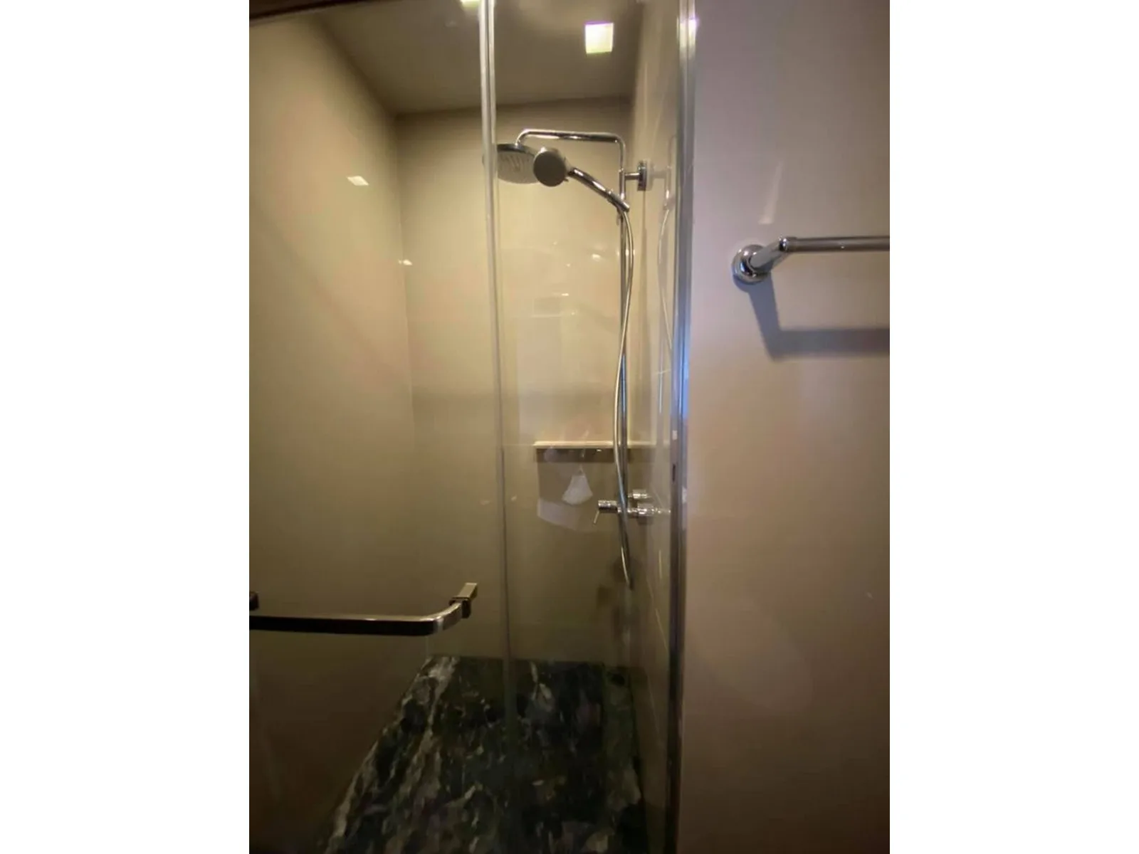 Edge Sukhumvit 23 — photo 9