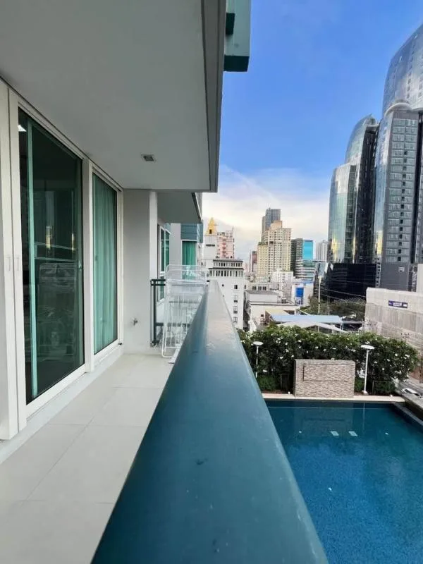 Ivy Thonglor — photo 15