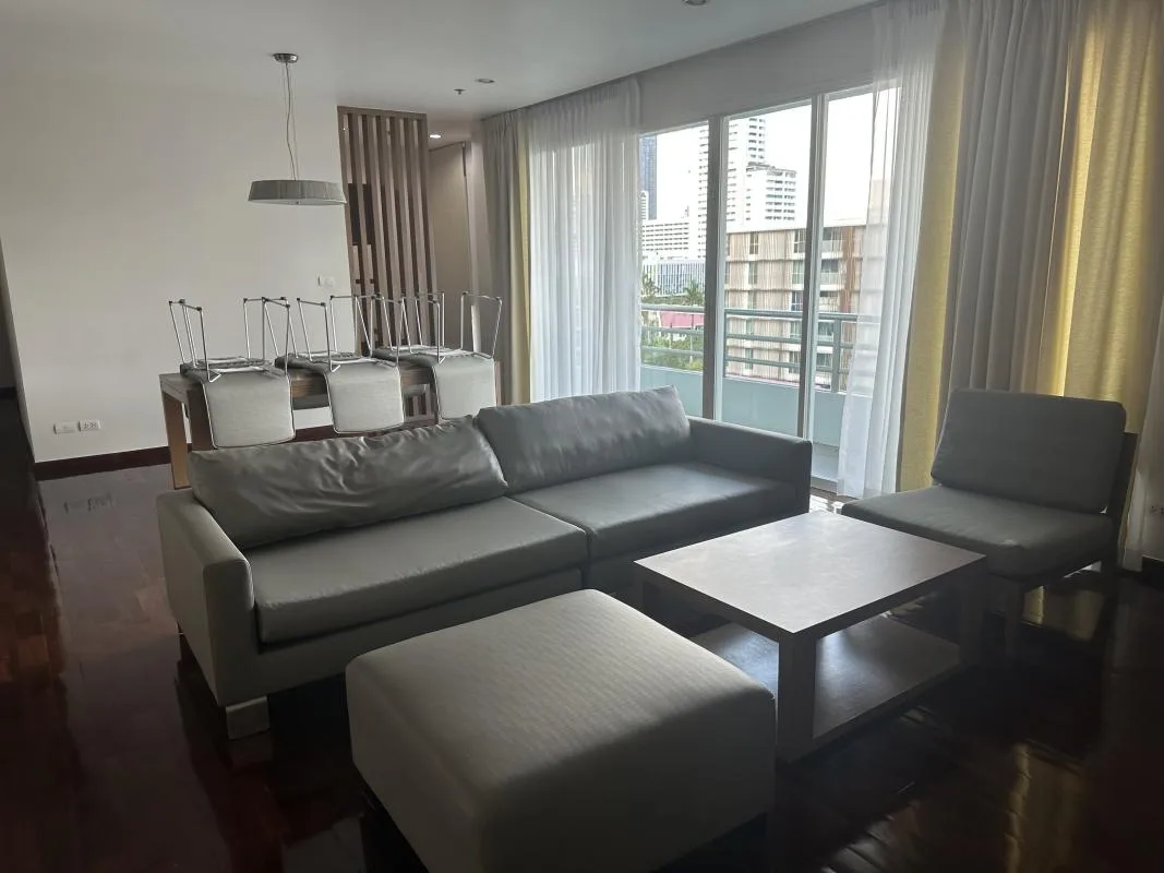 31 Residence — photo 1