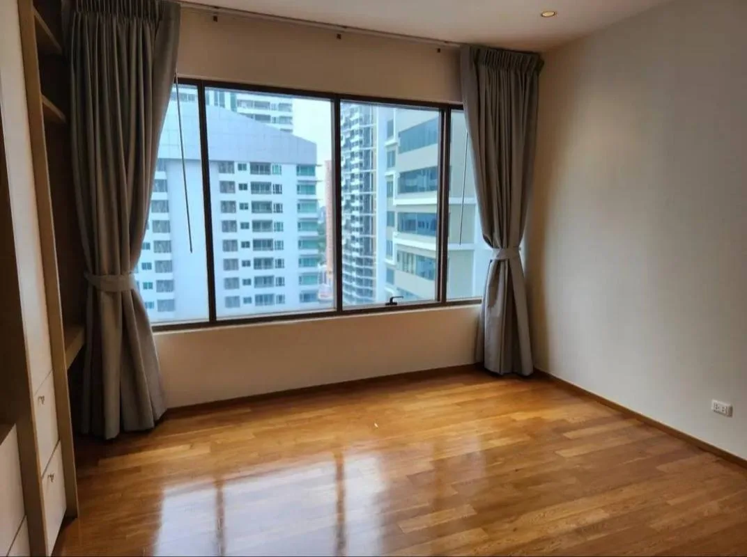 The Emporio Place — photo 12