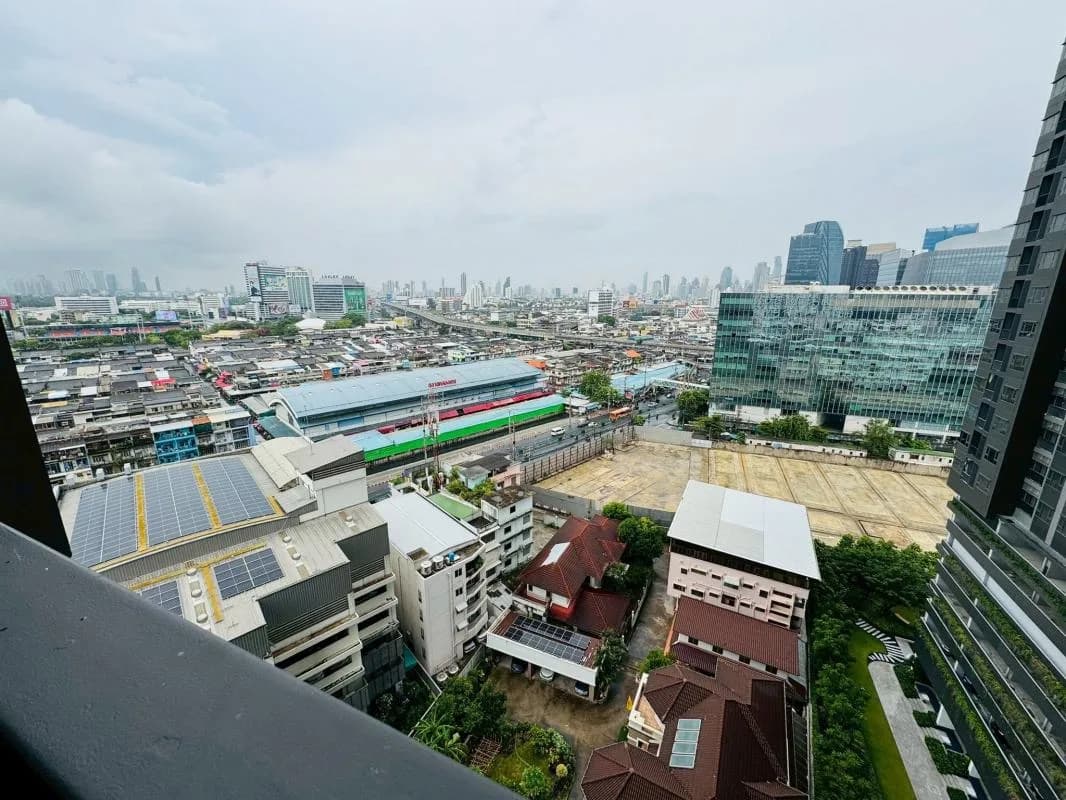 Life Rama 4 - Asoke — photo 10