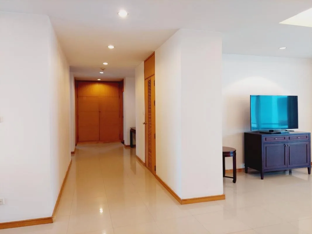 Esmeralda Apartments — photo 5