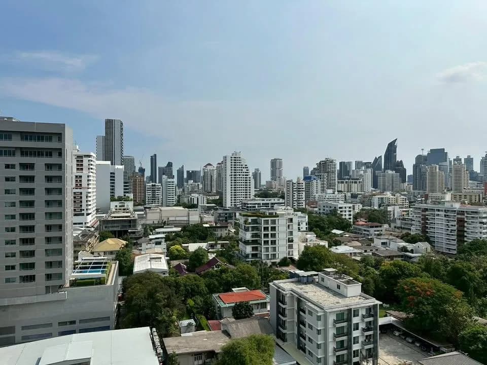 Ivy Thonglor — photo 15