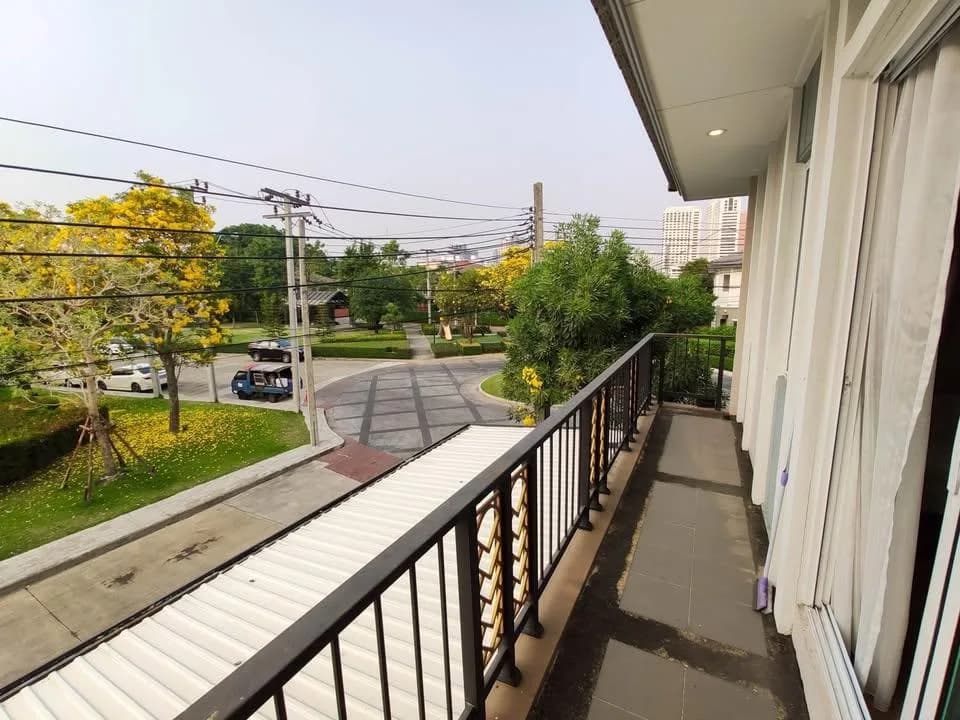 Passorn Prestige Luxe Pattanakarn — photo 19
