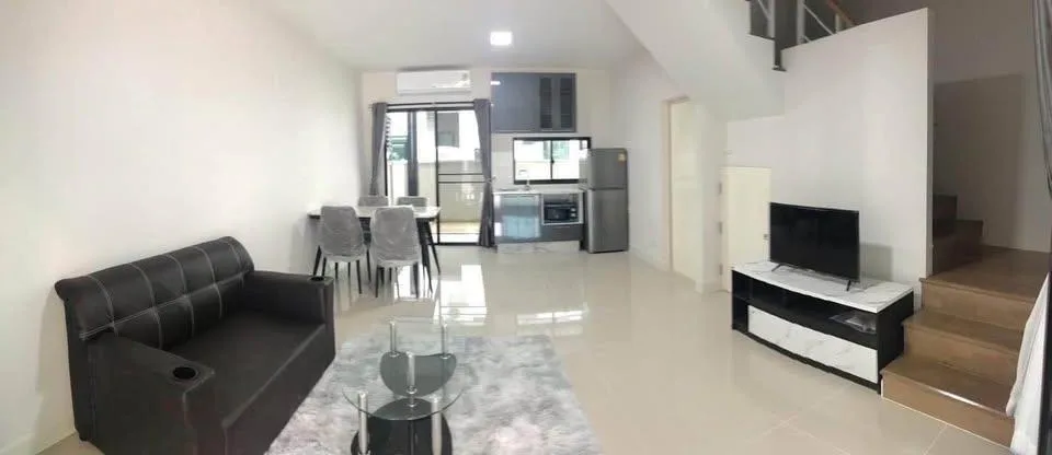 Baan Klang Muang Srinakarin-onnut — photo 1