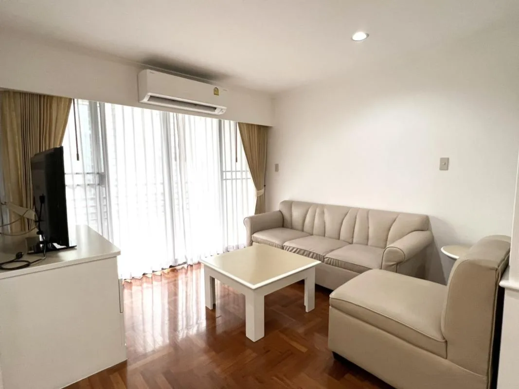 Acadamia Grand Tower — photo 1