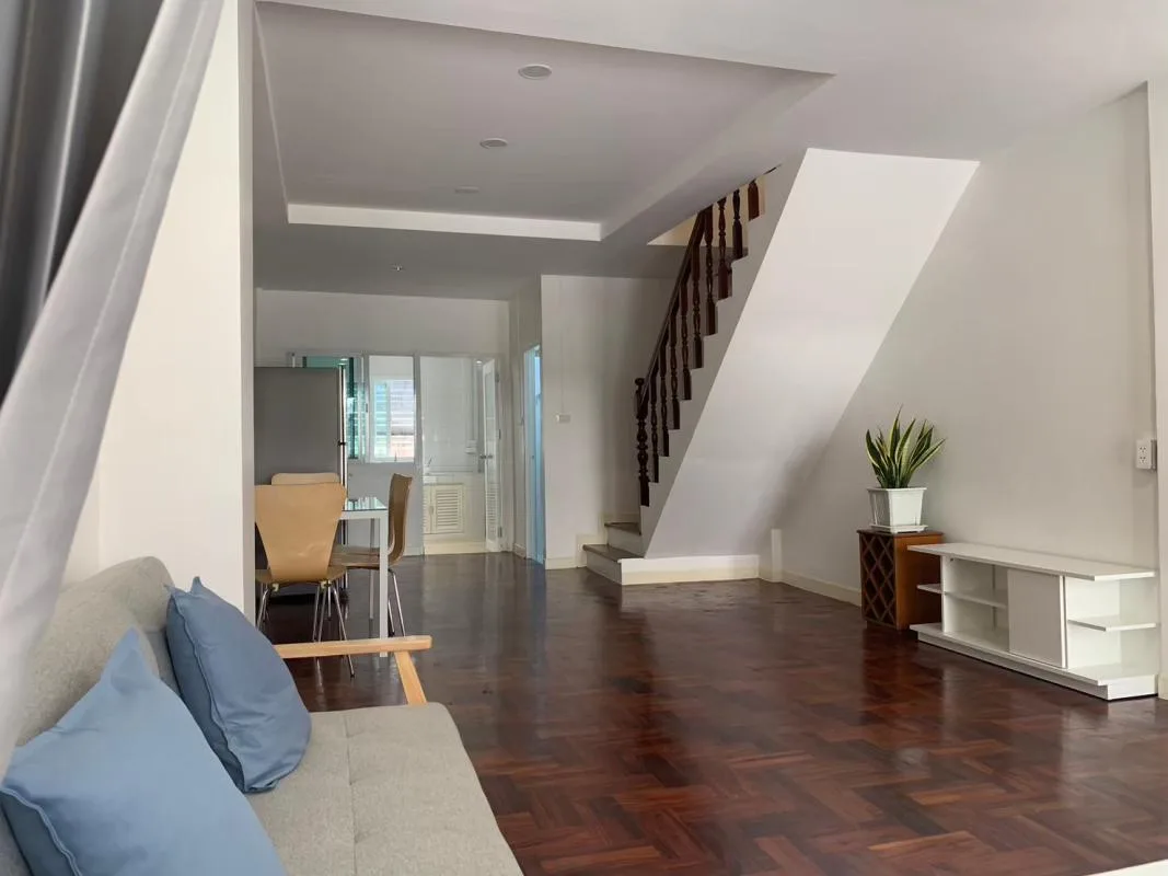 Townhouse Onnut 16 — photo 1