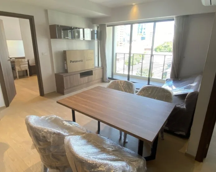 Runesu Thonglor 5 — photo 1