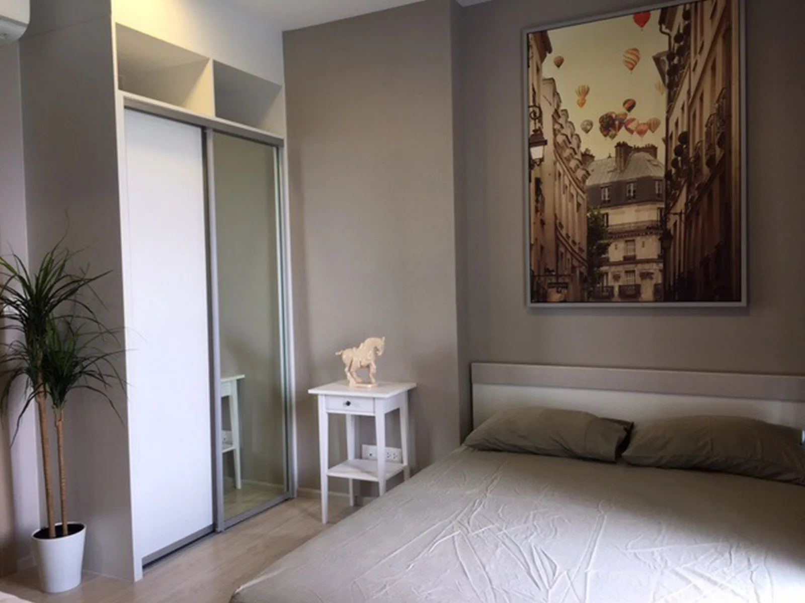 Condolette Midst Rama 9 — photo 4
