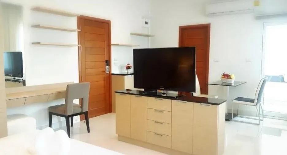Ur Thonglor Soi 13 — photo 1