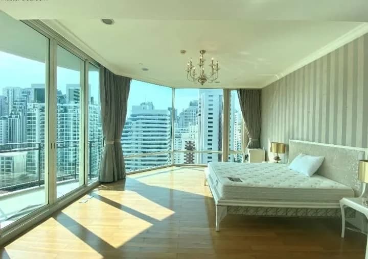 Royce Private Residences — photo 10