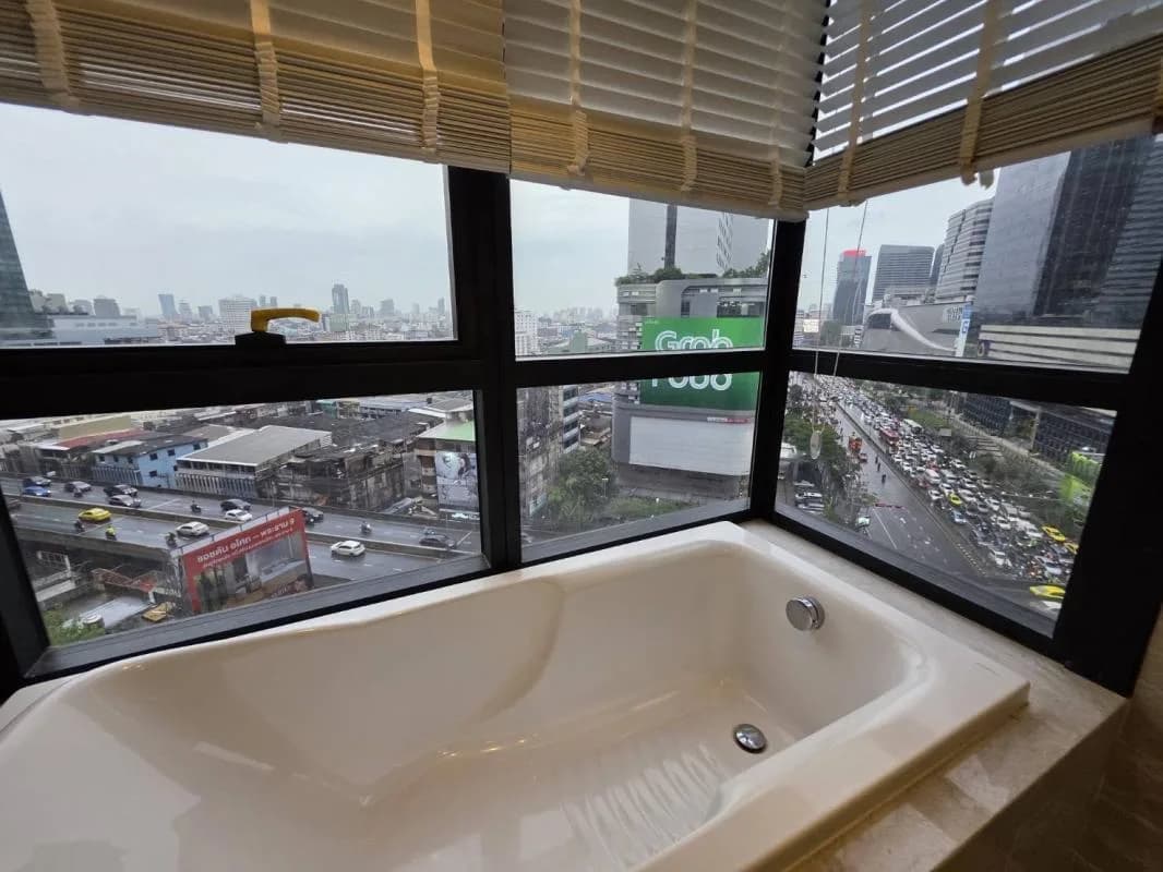 ASHTON Asoke - Rama 9 — photo 12