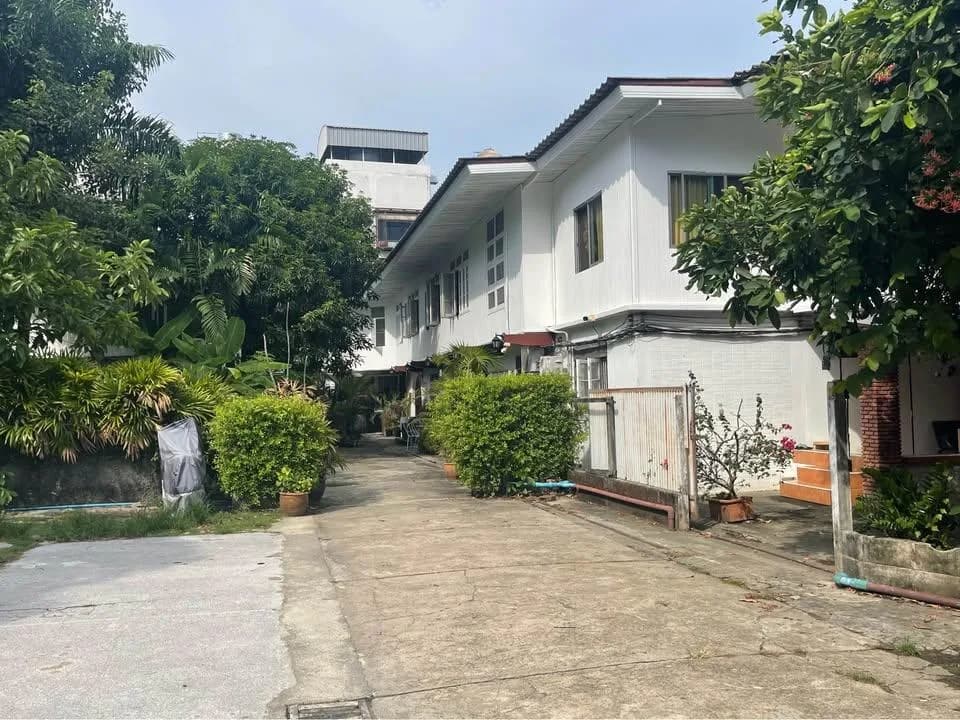Townhouse Soi Yen Akat 3 — photo 2