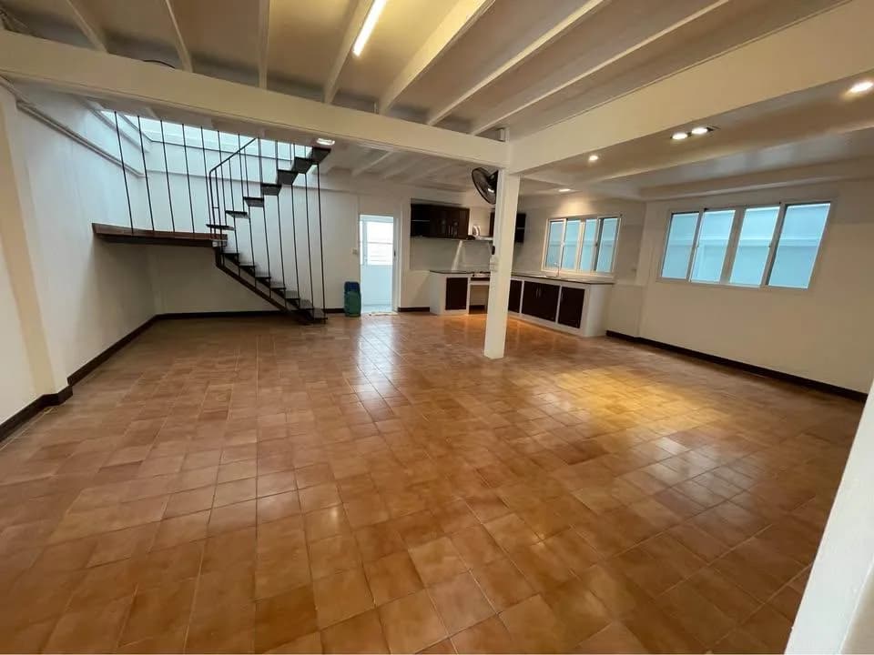 Townhouse Soi Yen Akat 3 — photo 4