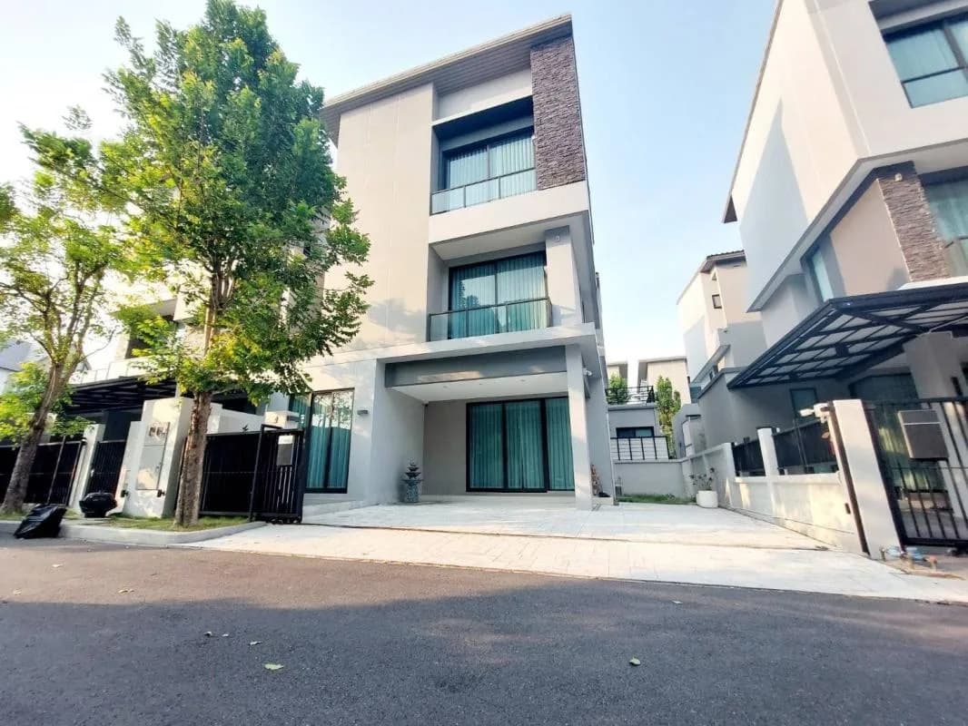 Baan Klang Muang Classe Ekkamai-ramintra — photo 1